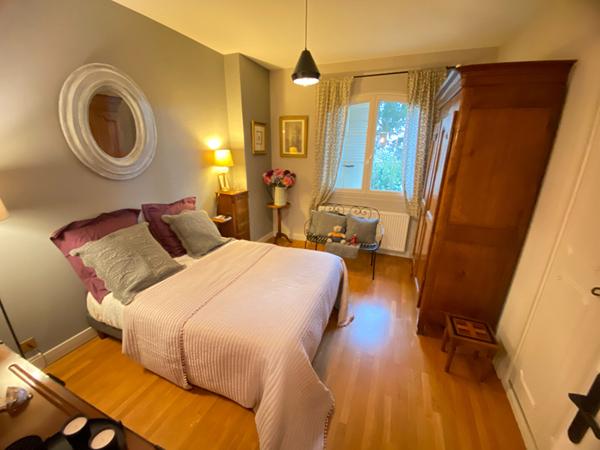 Maison - 7 pièces - 220 m²