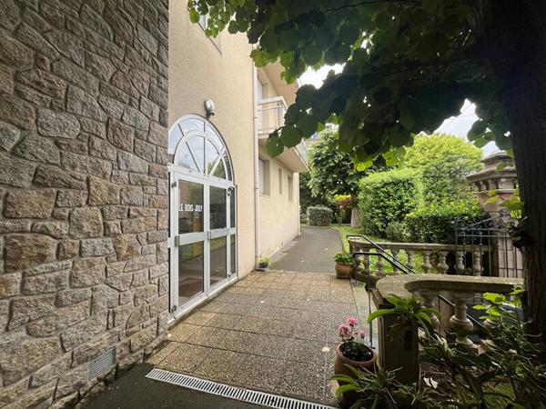 Appartement 1 pièce                                        - 35800 Dinard - Centre Réf : 128512