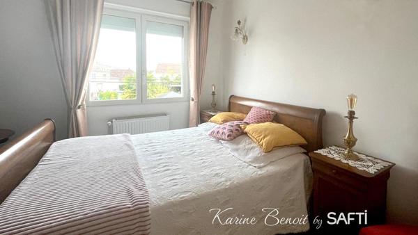 Coeur de ville, belle maison familliale contemporaine , avec une cuisine de rêve !