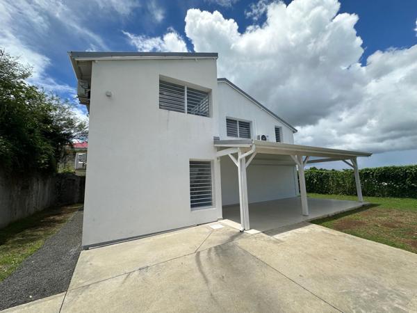 A LOUER  MAGNIFIQUE VILLA T6 R+1 SITUEE A ARNOUVILLE PETIT-BOURG