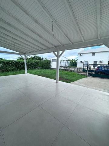 A LOUER  MAGNIFIQUE VILLA T6 R+1 SITUEE A ARNOUVILLE PETIT-BOURG