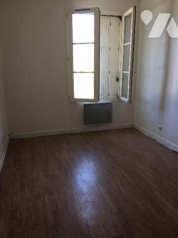 Idéal investisseur. Maison de ville sur Le Lude sur une surface habitable de 75m²

Au RDC : u...