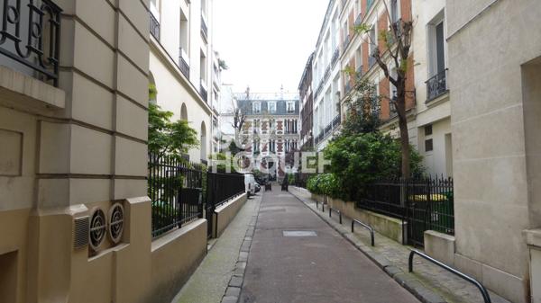 PARIS XVI, TROCADERO, LOFT NEUF DPE B