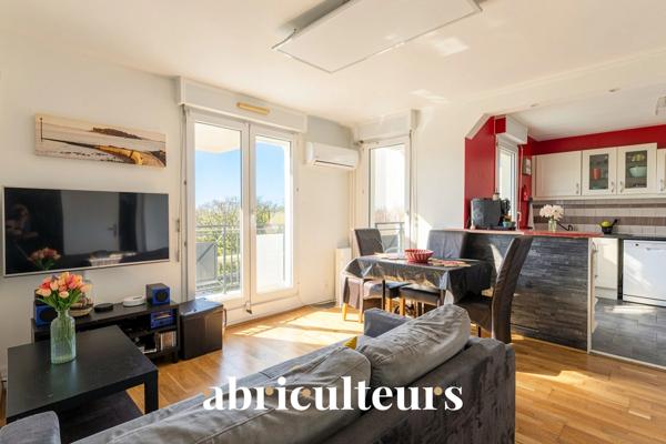 Dernier étage avec extérieur Appartement modulable ISSY-LES-MOULINEAUX