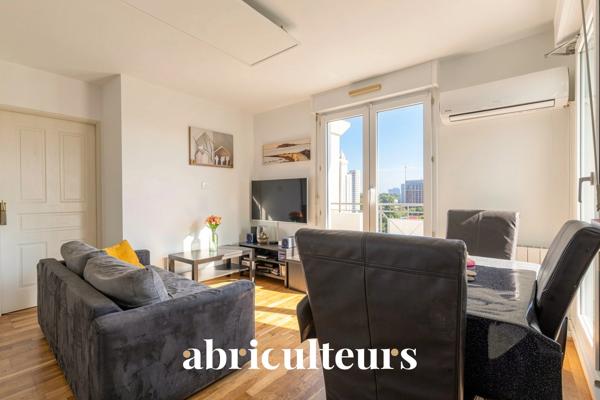 Dernier étage avec extérieur Appartement modulable ISSY-LES-MOULINEAUX