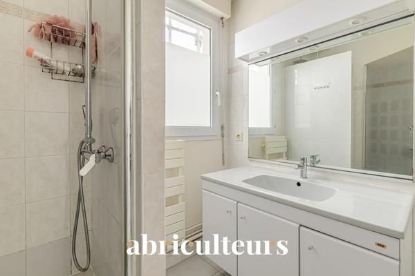Dernier étage avec extérieur Appartement modulable ISSY-LES-MOULINEAUX