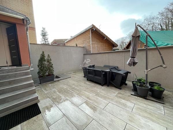 CHAVILLE -Rive Gauche- Maison récente avec 3/4 chambres €780 000 ** - Référence 654-C