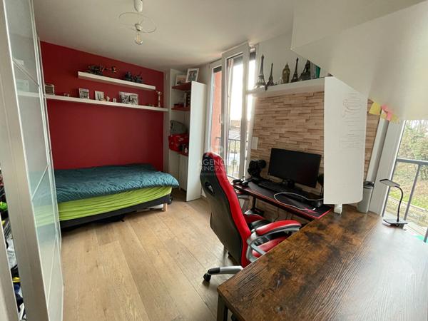 CHAVILLE -Rive Gauche- Maison récente avec 3/4 chambres €780 000 ** - Référence 654-C
