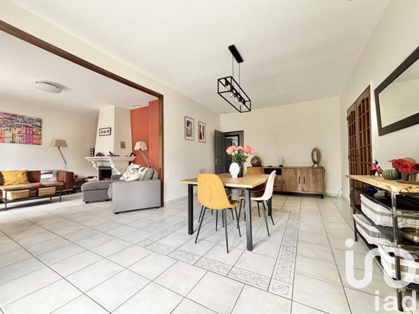 Maison 8 pièces de 144 m² à Izon (33450)