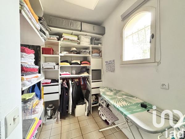 Maison 8 pièces de 144 m² à Izon (33450)