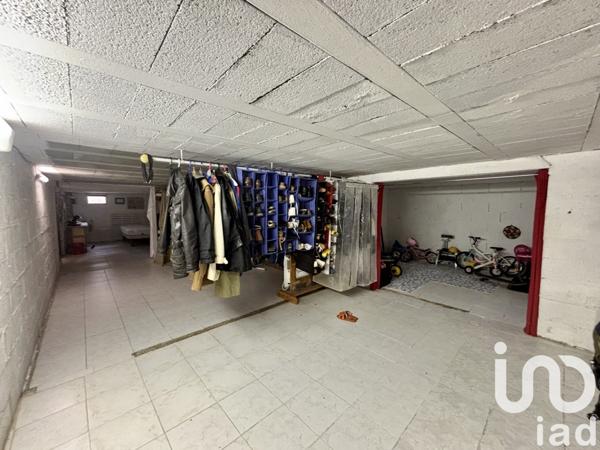 Maison 8 pièces de 144 m² à Izon (33450)