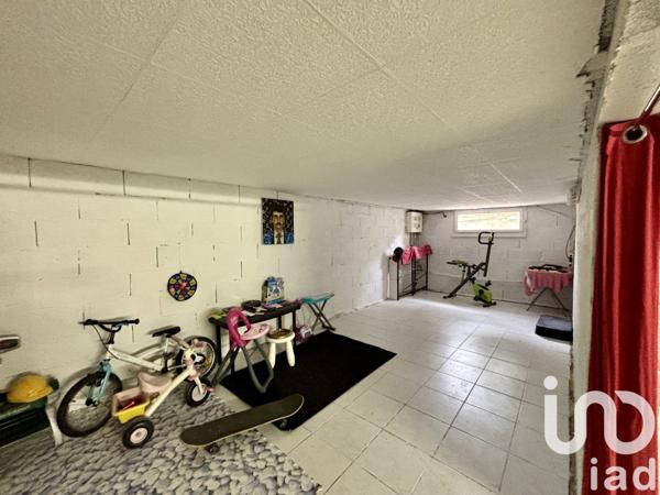 Maison 8 pièces de 144 m² à Izon (33450)