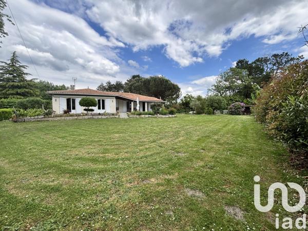 Maison 8 pièces de 144 m² à Izon (33450)