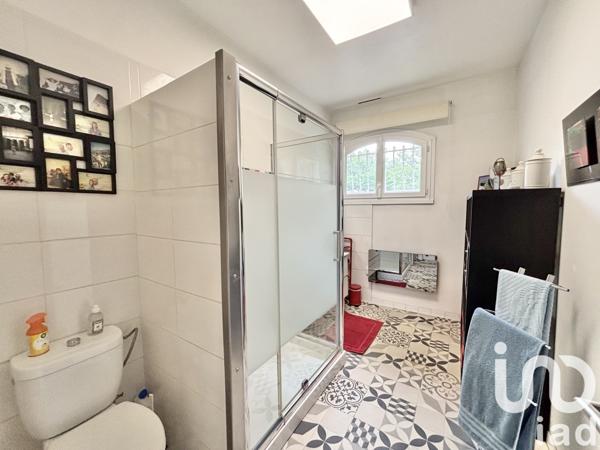 Maison 8 pièces de 144 m² à Izon (33450)