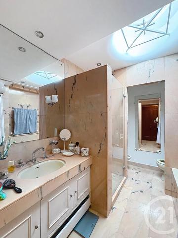 Appartement F4 à vendre  4 pièces - 111,46 m 2   CANNES  - 06