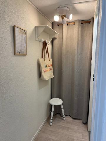 Charmant studio dans résidence sécurisée avec terrasse