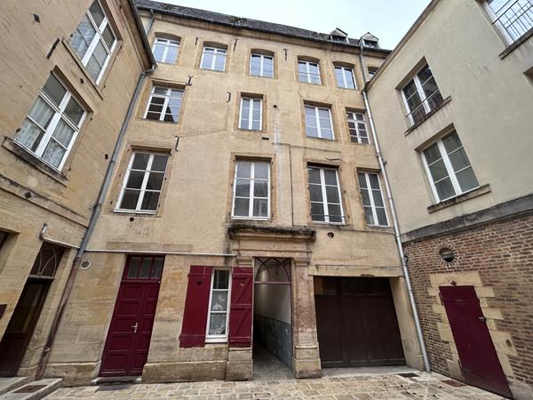 Immeuble dans Sedan