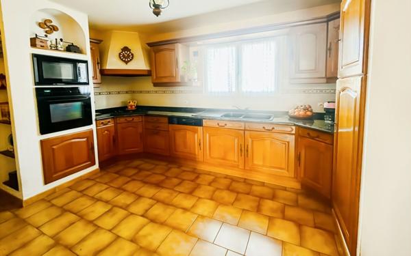 Maison à vendre    4 pièces •  Urt