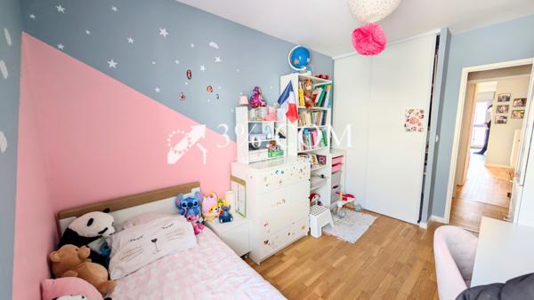 Appartement 5 pièce(s) 4 chambre(s) 91 m²