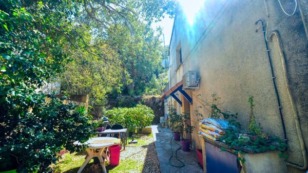 Bâtisse San Martino Di Lota 8 pièce(s) 217.7 m2 quatre appartements