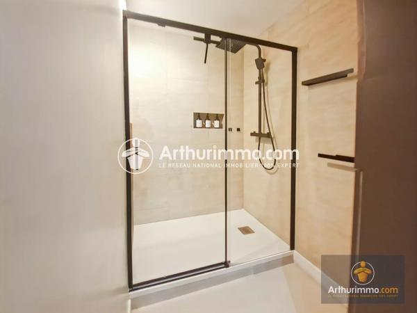Location                                                      Appartement
                        
                     4 pièces                      77 m2                     à Combs-la-Ville