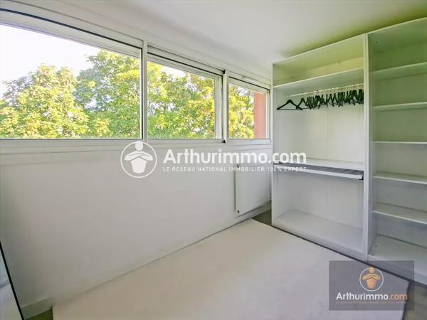 Location                                                      Appartement
                        
                     4 pièces                      77 m2                     à Combs-la-Ville