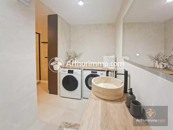 Location                                                      Appartement
                        
                     4 pièces                      77 m2                     à Combs-la-Ville