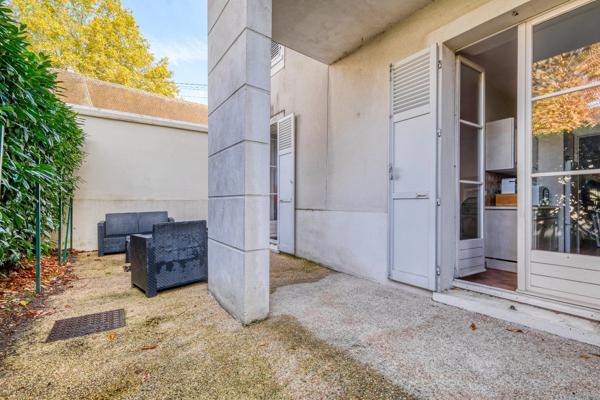 Christophe Michaudelle Capifrance, EXCLUSIVITÉ, vous propose au cœur de MEAUX, au pied de la cathédrale, appartement avec beaucoup de charme 4 pièces 80 m² avec sa terrasse, sa place de stationnement