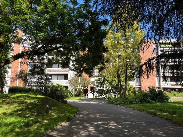 Idéal premier achat ou investissement ! Découvrez ce spacieux T2 de 64 m², à deux pas des commerces, écoles et transports.