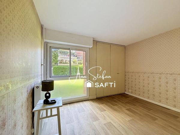 Idéal premier achat ou investissement ! Découvrez ce spacieux T2 de 64 m², à deux pas des commerces, écoles et transports.