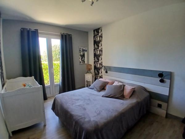 Jolie villa moderne avec piscine, jacuzzi et sauna