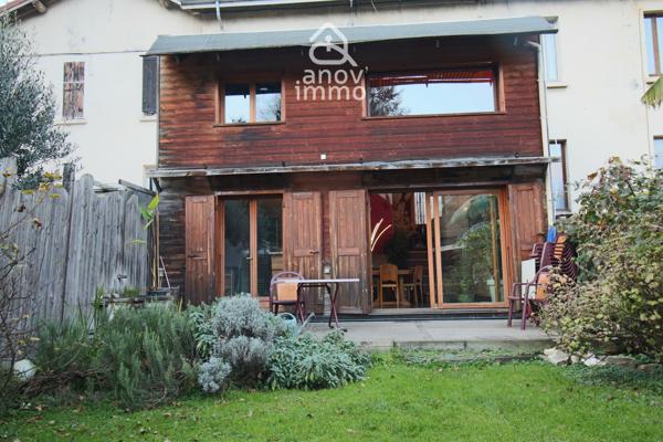 Maison
                                                                                                                                                                                                                                                                                                                        5 pièce(s)                                                                                                                                                                                                          4 chambre(s)                                                                                                                                                                                                          110  m²