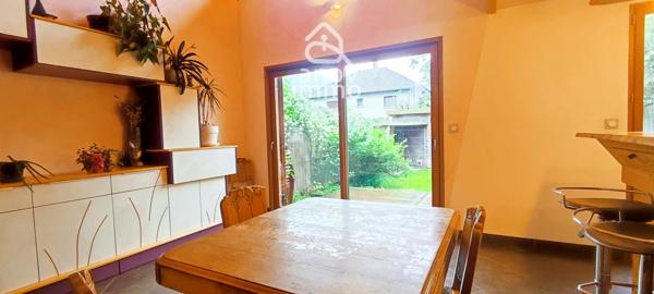 Maison
                                                                                                                                                                                                                                                                                                                        5 pièce(s)                                                                                                                                                                                                          4 chambre(s)                                                                                                                                                                                                          110  m²