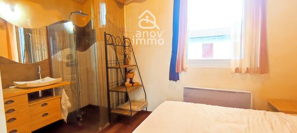 Maison
                                                                                                                                                                                                                                                                                                                        5 pièce(s)                                                                                                                                                                                                          4 chambre(s)                                                                                                                                                                                                          110  m²