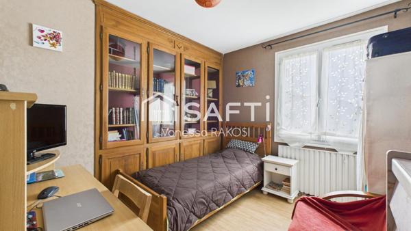 MAISON DE VILLE ACCUEILLANTE DANS UN SECTEUR NON INONDABLE