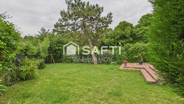 MAISON DE VILLE ACCUEILLANTE DANS UN SECTEUR NON INONDABLE