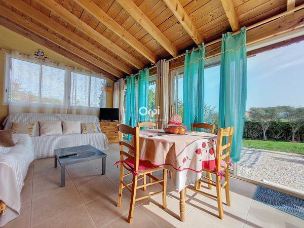 Maison à vendre    3 pièces • 82 m2 Villeneuve