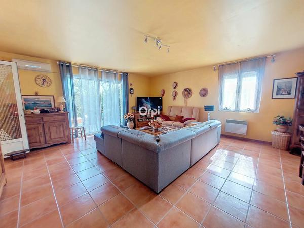 Maison à vendre    3 pièces • 82 m2 Villeneuve