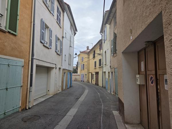 Solliès-Pont, immeuble