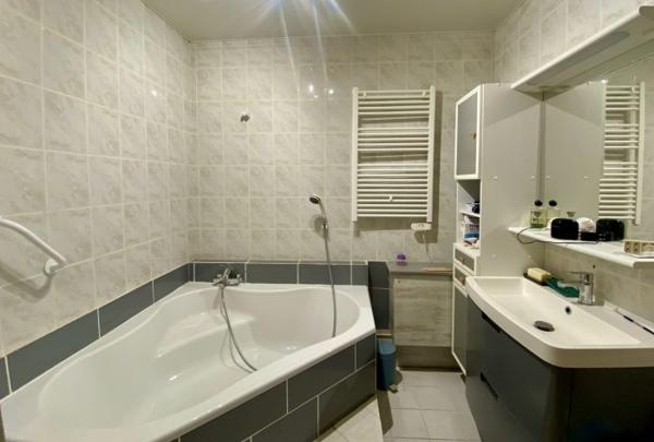 Maison ancienne Nogent-le-Roi 130.84 m²