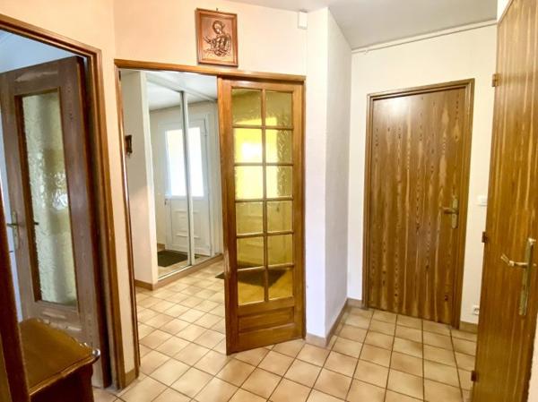 Maison ancienne Nogent-le-Roi 130.84 m²