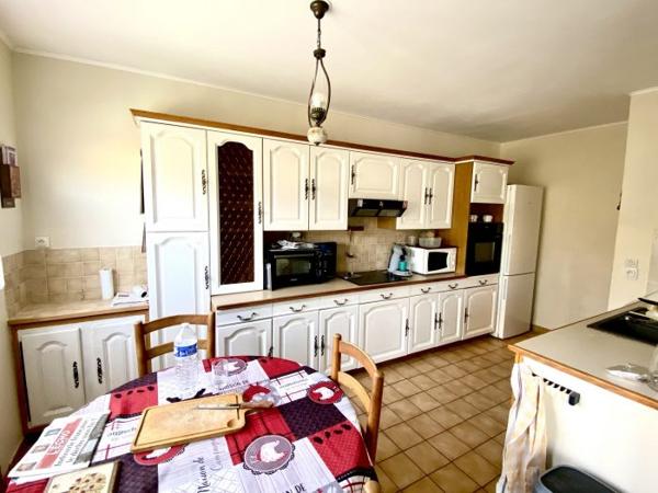 Maison ancienne Nogent-le-Roi 130.84 m²