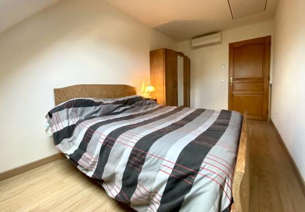 Maison ancienne Nogent-le-Roi 130.84 m²