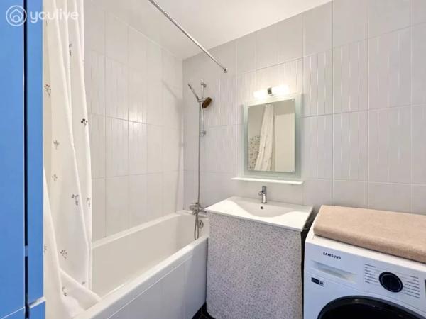 T4 DERNIER ÉTAGE AVEC BALCON ET 2 STATIONNEMENTS