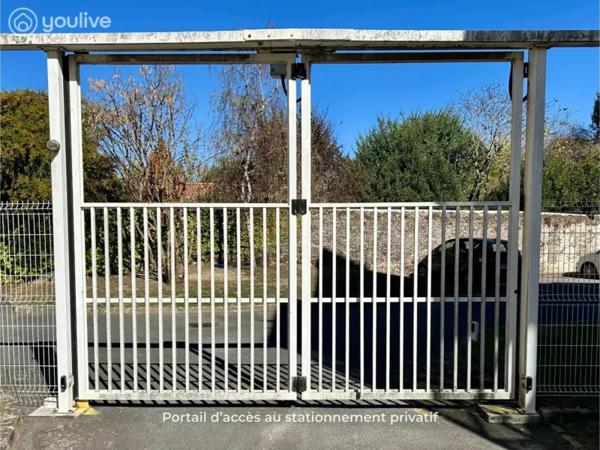 T4 DERNIER ÉTAGE AVEC BALCON ET 2 STATIONNEMENTS