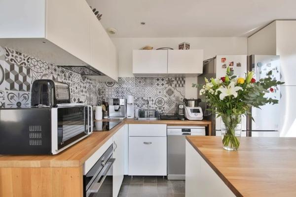 Maison Familiale, Alliance parfaite entre modernité, calme et verdure.