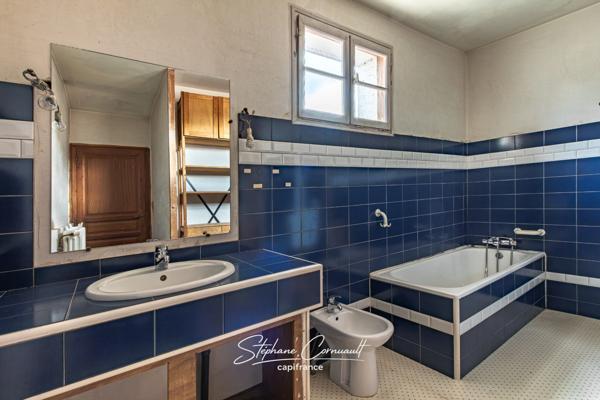 Maison familiale de 190m² avec dépendances au coeur de Neuvic