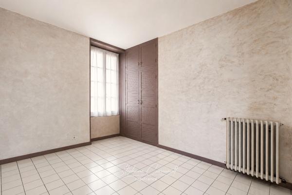 Maison familiale de 190m² avec dépendances au coeur de Neuvic