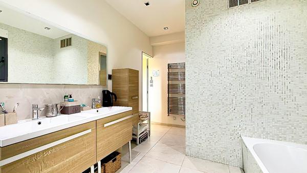 Maison 7 pièces - 353 m² Bien prestige