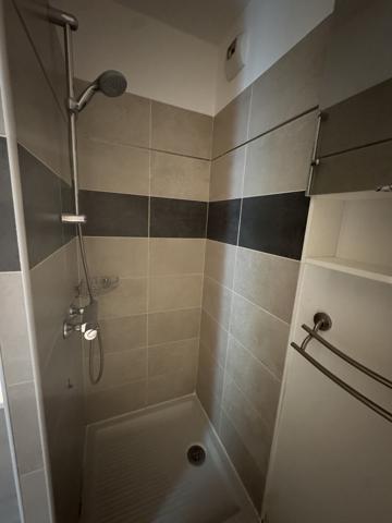 Villeneuve-lès-Avignon (30400) Appartement 3 chambres vue magnifique terrasse garage